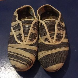 Striped Toms